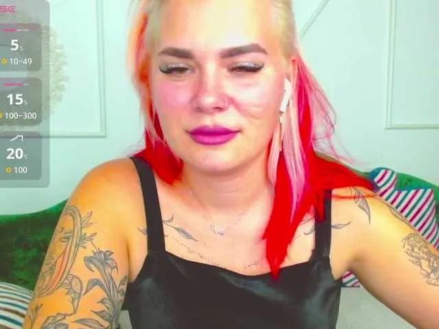 lada-love on BongaCams 