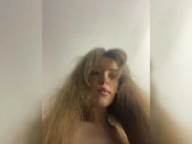 LadyEmily on BongaCams