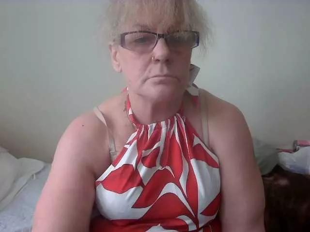 Offline latexshantie on BongaCams