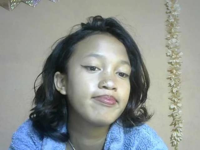 Offline Laura1881 on BongaCams