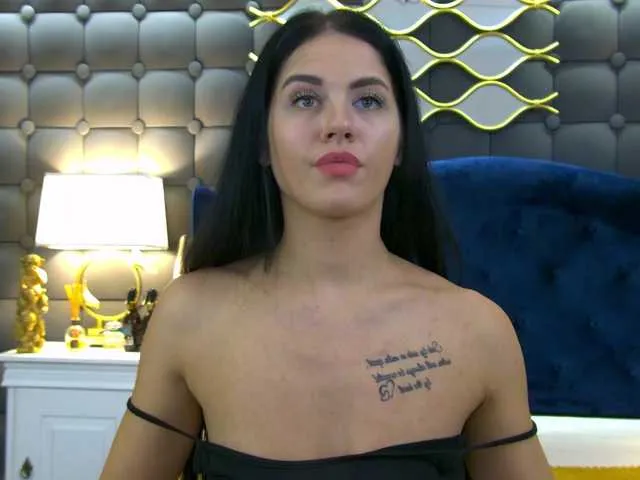 LeyaCass on BongaCams