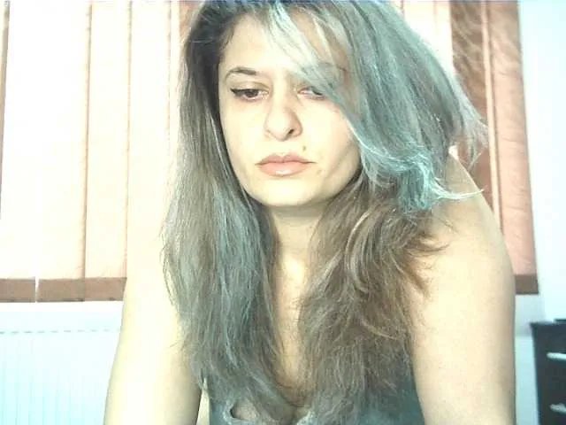 Offline lionessmom on BongaCams