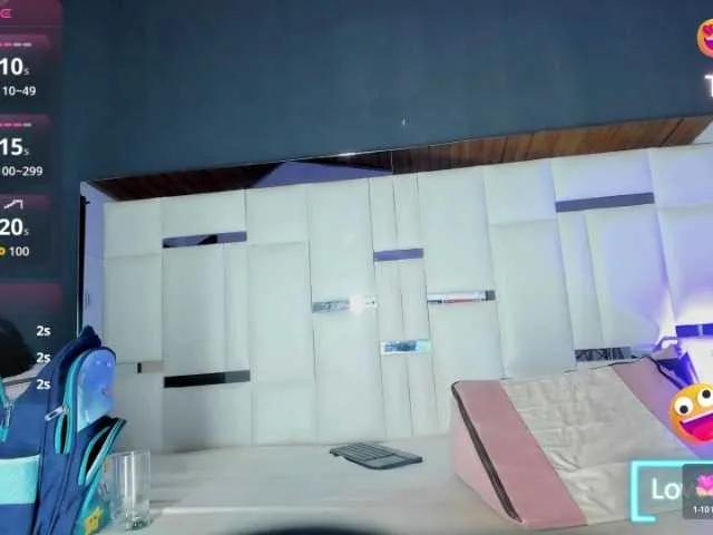 Offline LucianaMorena on BongaCams