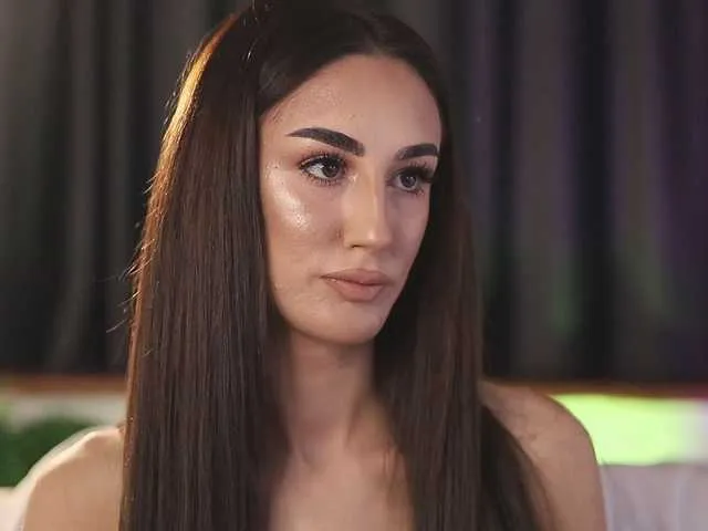 MackenzieHart model from bc