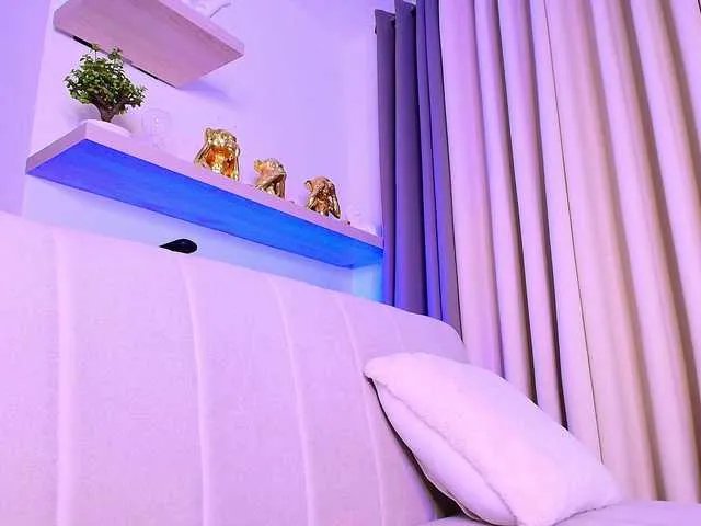 Offline MaddisonWelch on BongaCams