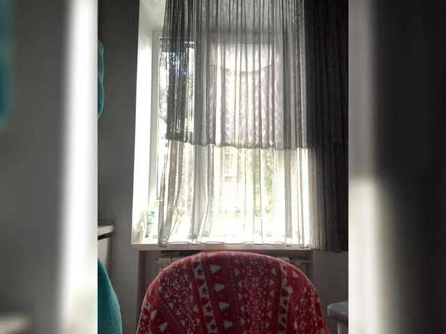 Freechat MaidenCrystal on BongaCams