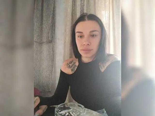 Freechat MaidenCrystal on BongaCams