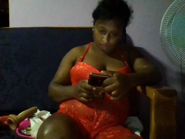 maitresseb — Hi Gys! Want to make yr balls very hard and hory! want to empty yr balls!!! Big titd here!