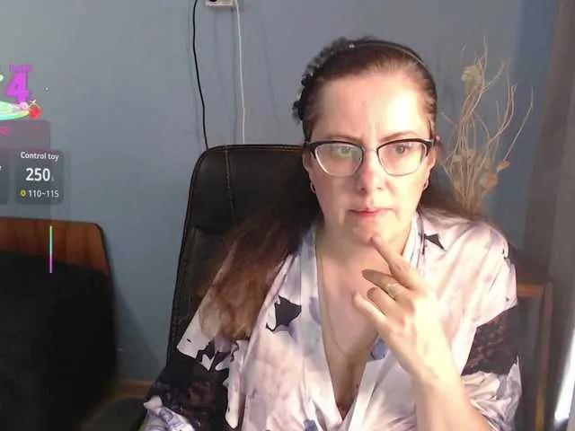 Offline mandarinka28 on BongaCams