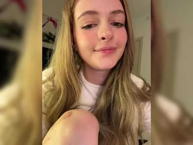 Offline mandarinkaa on BongaCams