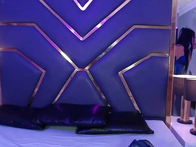 Offline MarianaMontezz on BongaCams