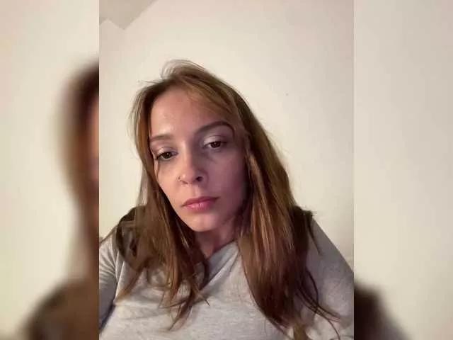 Offline Maribett on BongaCams