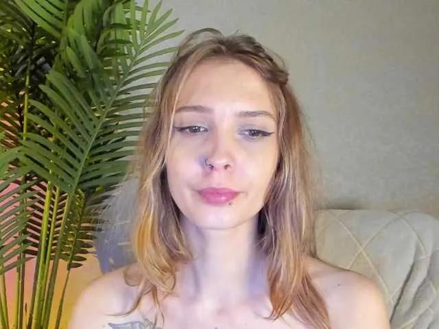Offline Maribett on BongaCams