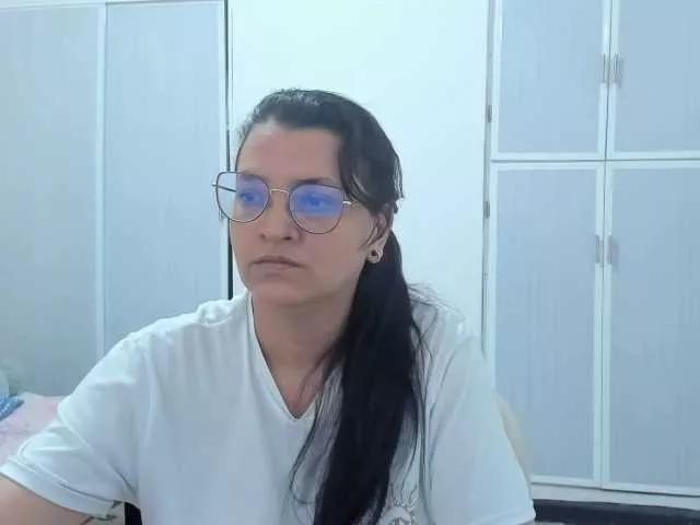 Freechat MARILYNG on BongaCams