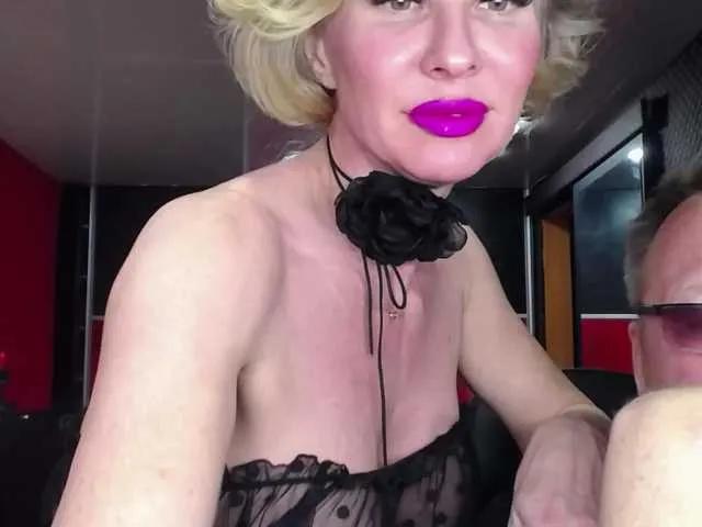 Offline MasterAndMargarita on BongaCams