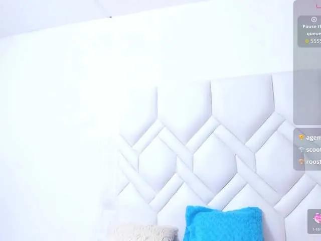 Freechat MatureBlonde on BongaCams