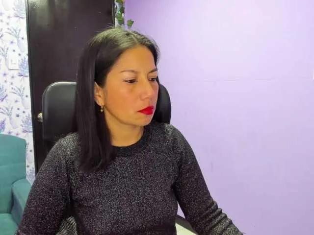 Offline MeganCollinss on BongaCams