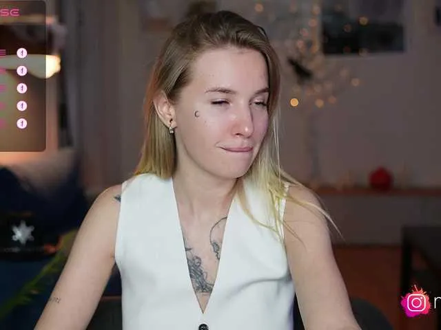 mel-collins on BongaCams