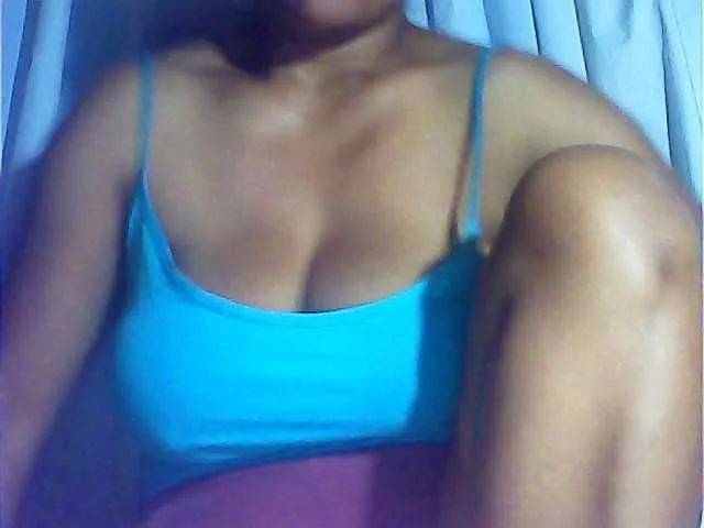 MIRANDAW on BongaCams