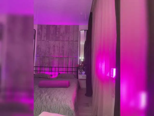 Offline MizzEva on BongaCams