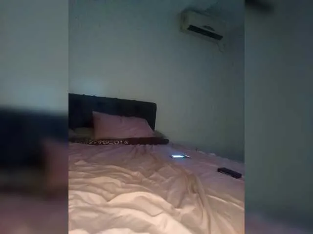 Offline MoanaPozzi on BongaCams