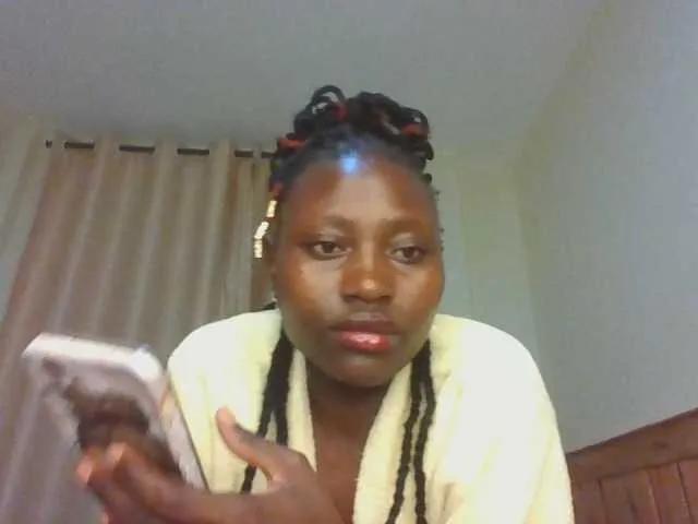 Naughtyqueen001 on BongaCams