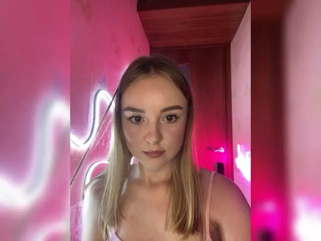 Nestyzz on BongaCams