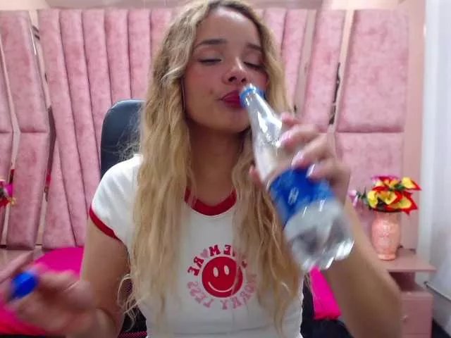 OliviaFox on BongaCams