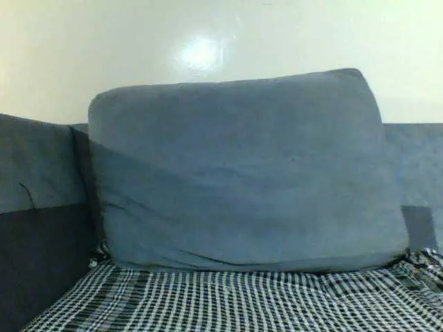 Petiteebony1 on BongaCams