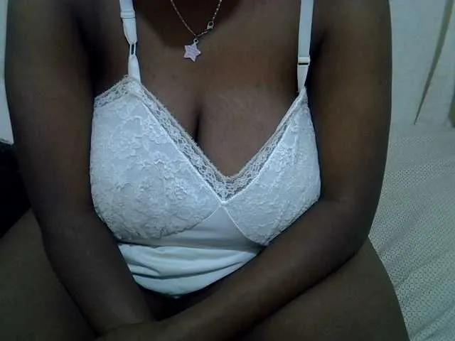 Offline Pinky4 on BongaCams