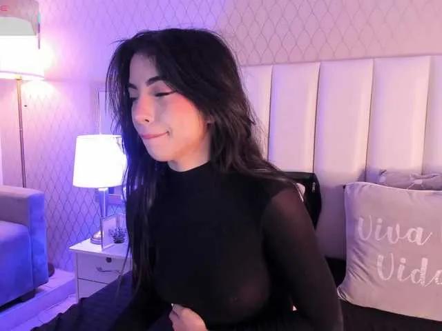 BongaCams PiperMason is Freechat PiperMason — I love when a men help me and make me feel all my body hot, im a good girl in the sex but i love when my juice have off and can i help a good men whit all he milk and put all in my pretty face