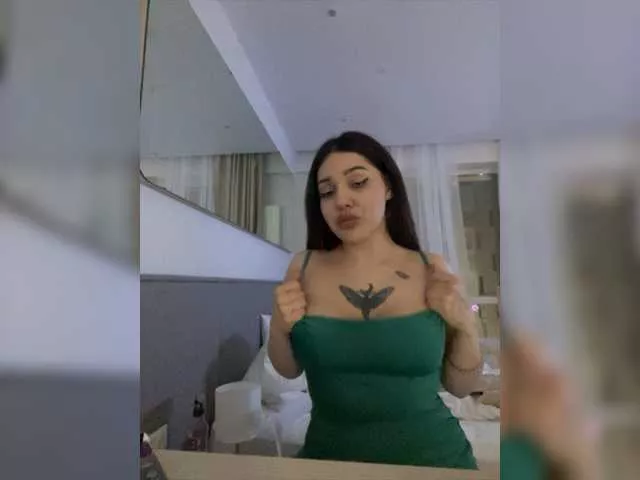 Pureee on BongaCams