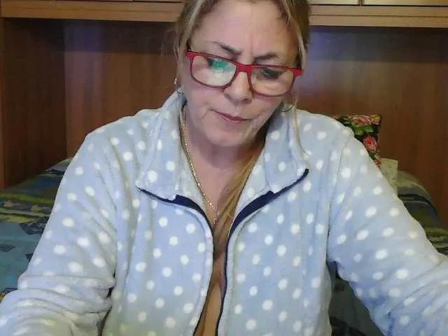 pussyboom11 — Kindness, generosity, great vibes.I love feeling the vibrations . I love knowing you are watching me be naughty.