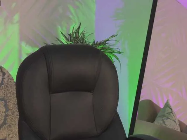 Offline RoseFerrera on BongaCams