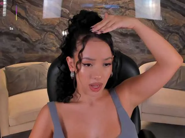 Offline RoseFerrera on BongaCams