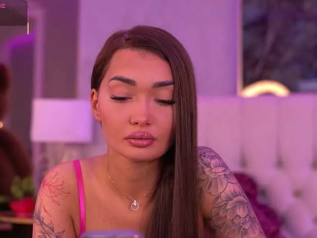 Offline SashaFerrera on BongaCams