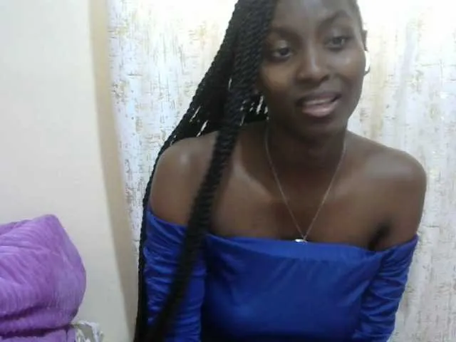 Sexythiny on BongaCams