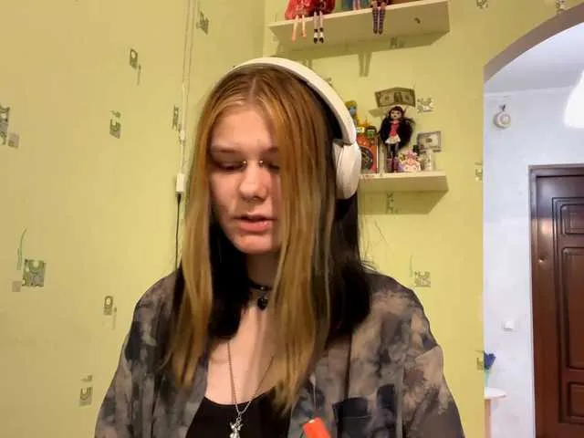 SIMONA-CHARON on BongaCams