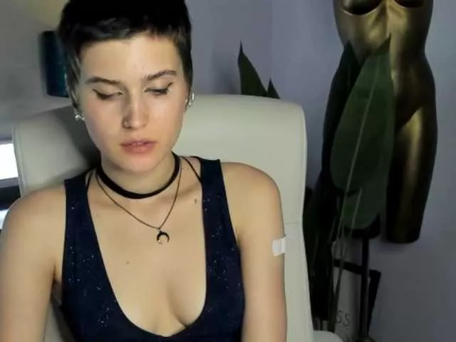 Offline soft-sarah on BongaCams