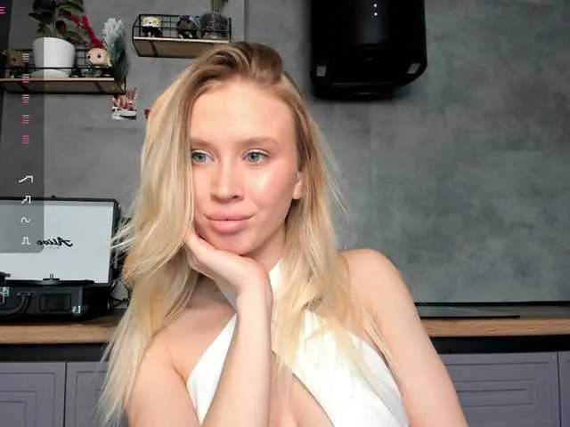 Sunlovv on BongaCams