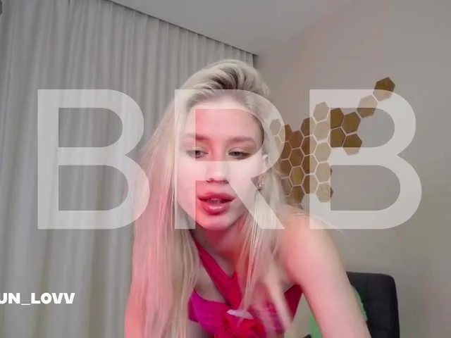 Sunlovv on BongaCams