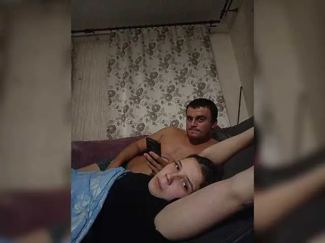 Offline UAlinas2003 on BongaCams