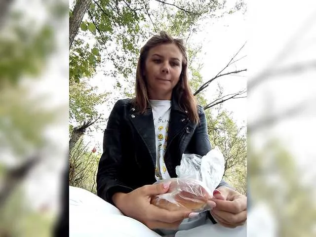 Victoria03 on BongaCams