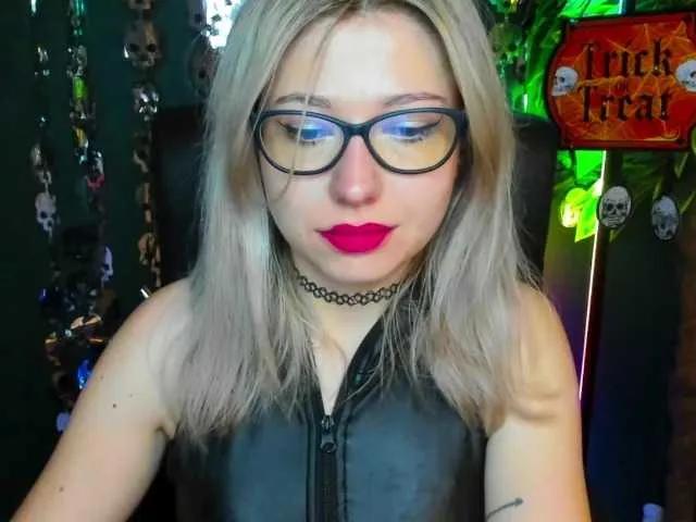 xxHeidiLove on BongaCams 