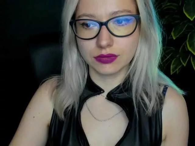 xxHeidiLove on BongaCams 