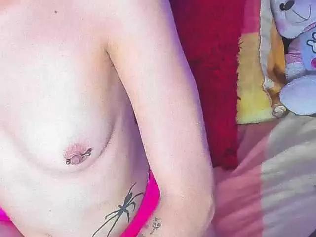 Offline YUKIODAVIS on BongaCams