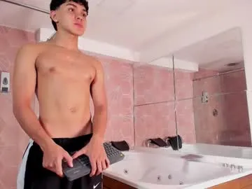 _taylorblack on Chaturbate