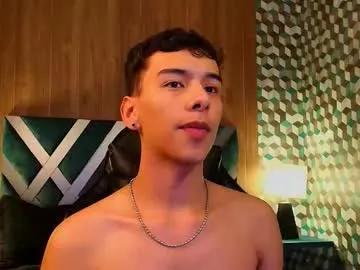 aiden_royce — Show hard cock!! [35 tokens left] #18 #feet #twink #bigdick #latino