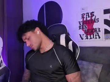 alessandro_vanni — CUM ON MY ABS AND CHEST  [1896 tokens remaining]