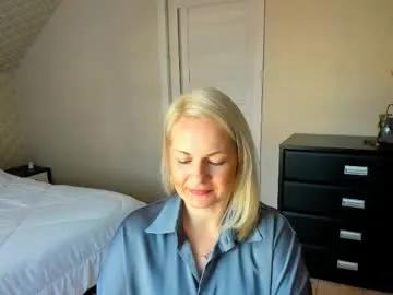 Chaturbate alicee__grace is Freechat alicee__grace — Welcome to my room! #feet #mature #milf #natural #nonude